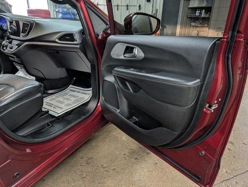 2019 Chrysler Pacifica Touring-L