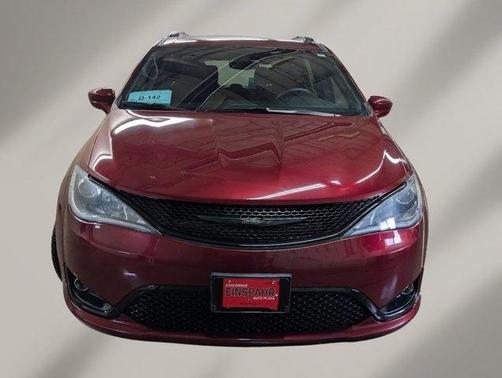 2019 Chrysler Pacifica Touring-L