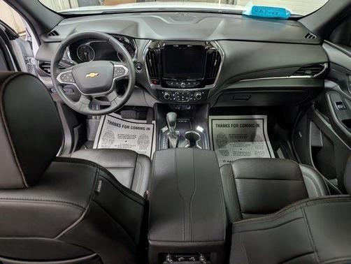 Iridescent Pearl Tricoat 2023 Chevrolet Traverse High Country
