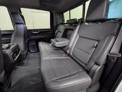 2024 GMC Sierra 2500 SLT