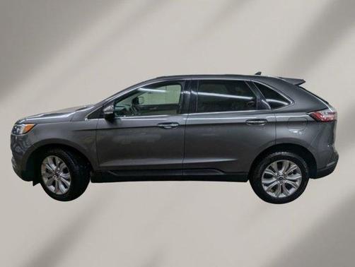 Carbon Gray 2022 Ford Edge Titanium