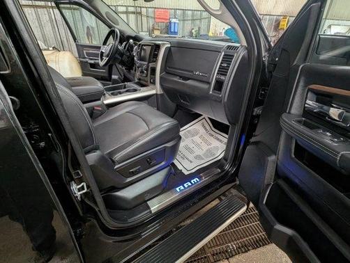 Brilliant Black Crystal Pearlcoat 2016 RAM 2500 Laramie
