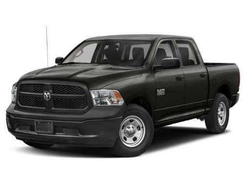 Brilliant Black Crystal Pearlcoat 2019 RAM 1500 Classic Express