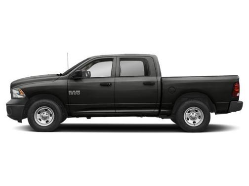 Brilliant Black Crystal Pearlcoat 2019 RAM 1500 Classic Express