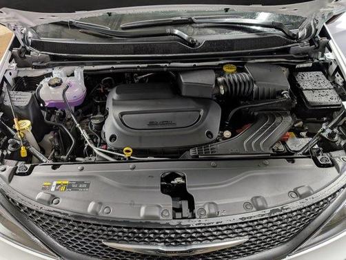 2026 Chrysler Voyager LX