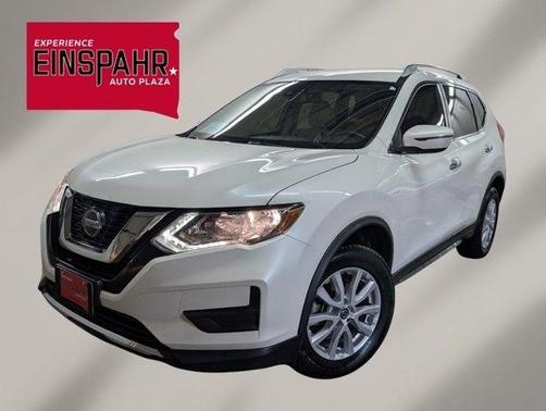 White 2019 Nissan Rogue SV