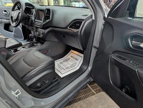 2022 Jeep Cherokee Trailhawk