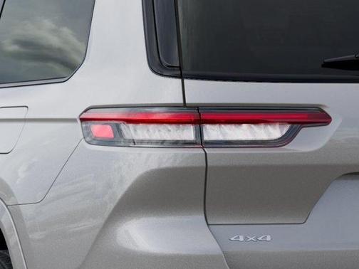 Silver Zynith 2026 Jeep Grand Cherokee L Summit