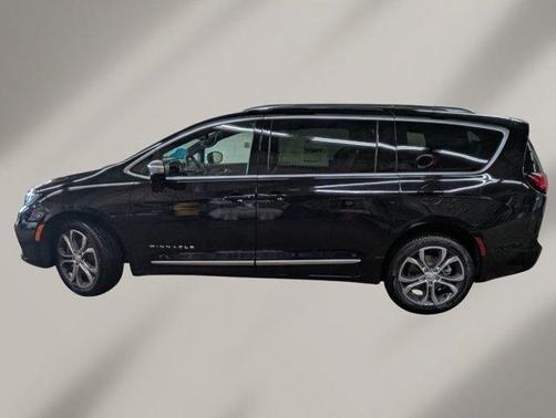 Diamond Black 2026 Chrysler Pacifica Pinnacle