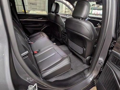 Metallic 2026 Jeep Grand Cherokee Limited