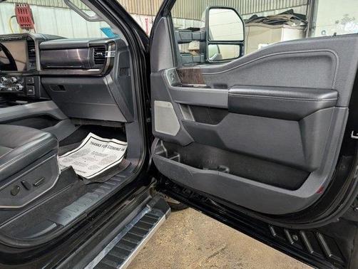 2023 Ford F-350 Lariat