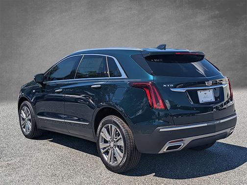 2025 Cadillac XT5 FWD Premium Luxury