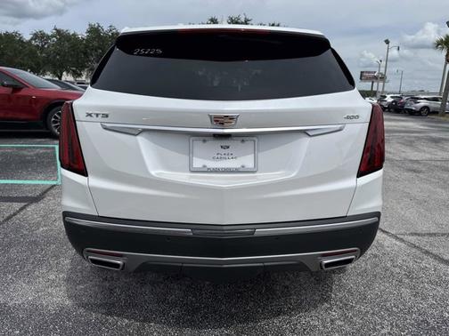 2025 Cadillac XT5 FWD Premium Luxury