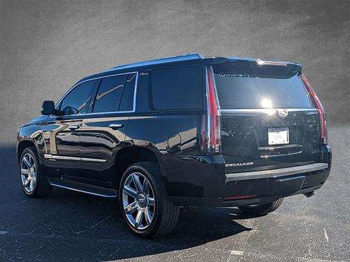 2016 Cadillac Escalade Luxury Collection