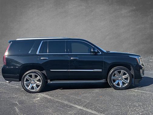 2016 Cadillac Escalade Luxury Collection