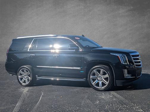 2016 Cadillac Escalade Luxury Collection