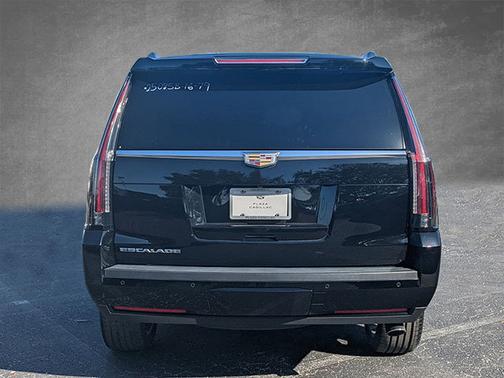2016 Cadillac Escalade Luxury Collection