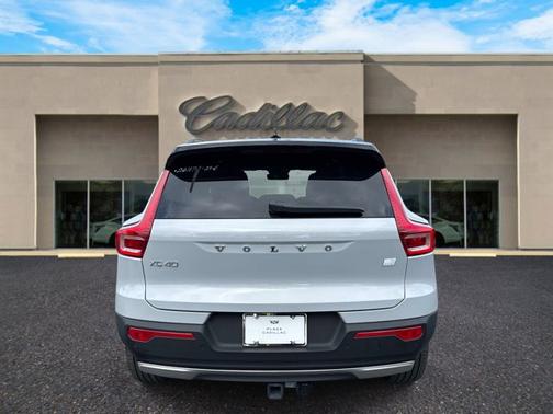 2021 Volvo XC40 Recharge Pure Electric P8