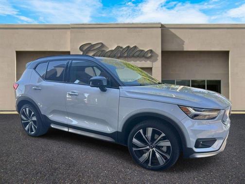 2021 Volvo XC40 Recharge Pure Electric P8