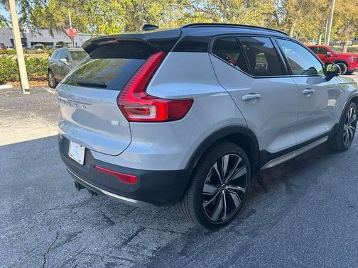2021 Volvo XC40 Recharge Pure Electric P8