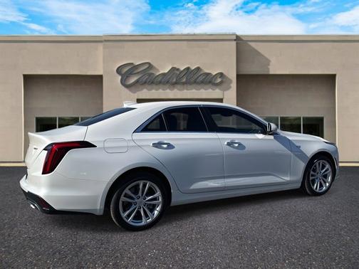 2025 Cadillac CT4 Luxury RWD