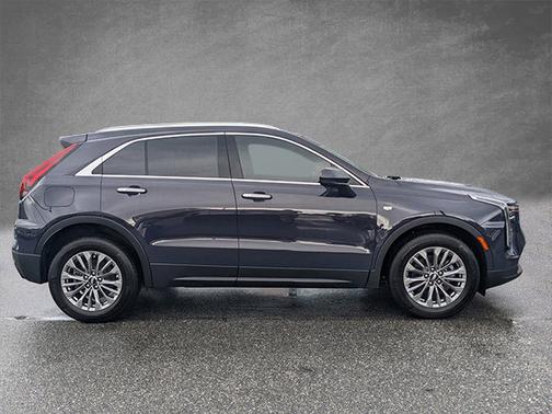 2025 Cadillac XT4 FWD Premium Luxury