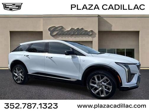 Vibrant White Tricoat 2026 Cadillac OPTIQ Premium Luxury
