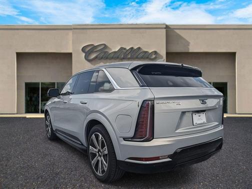 2025 Cadillac Escalade IQ Luxury 2