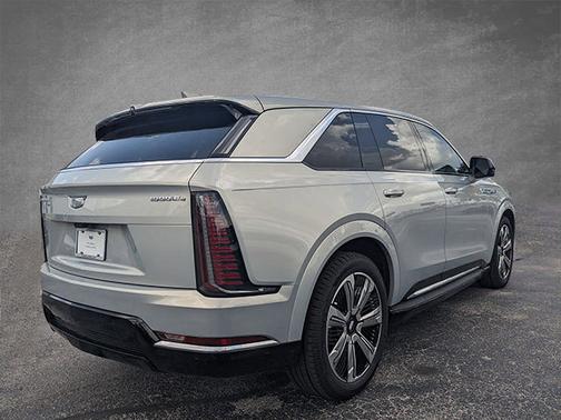 2025 Cadillac Escalade IQ Luxury 2