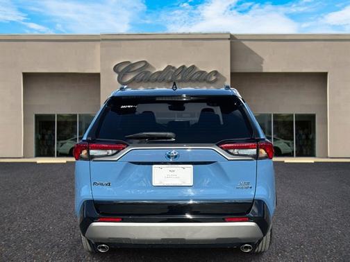 2023 Toyota RAV4 Hybrid SE