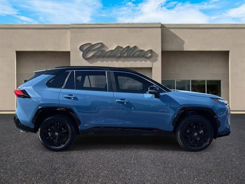 2023 Toyota RAV4 Hybrid SE