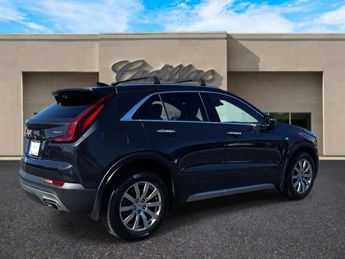 2022 Cadillac XT4 Premium Luxury
