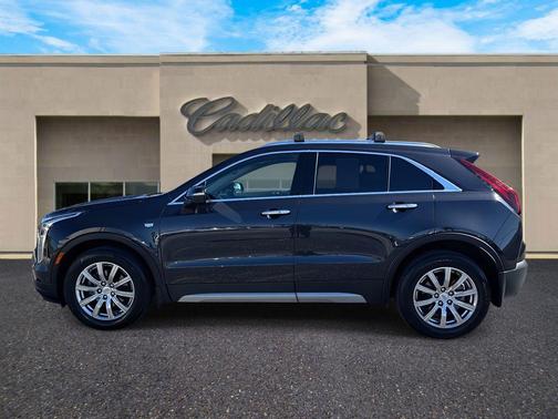 2022 Cadillac XT4 Premium Luxury