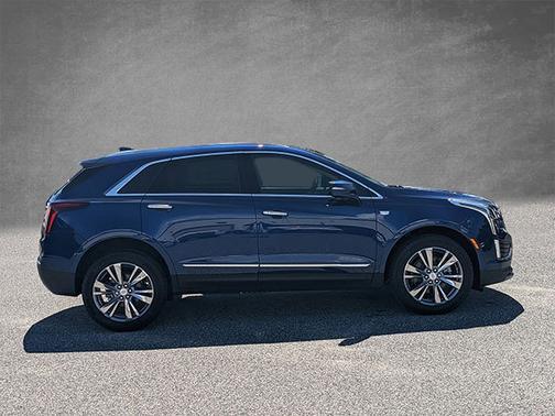 2025 Cadillac XT5 FWD Premium Luxury