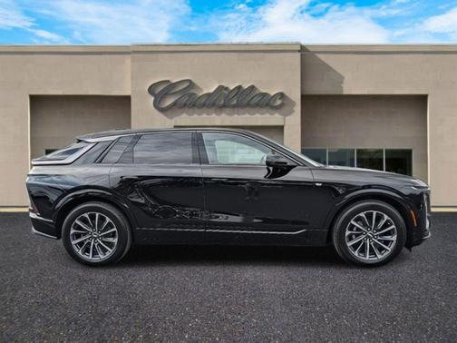 2024 Cadillac LYRIQ Sport