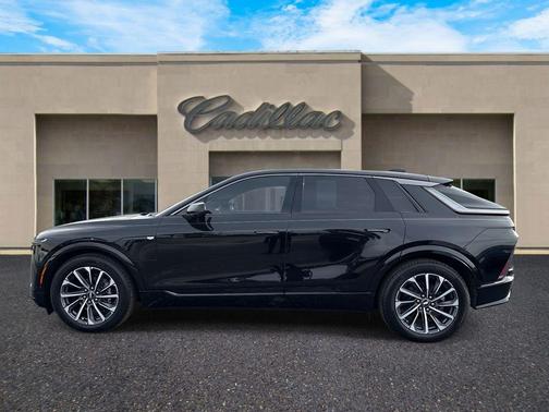 2024 Cadillac LYRIQ Sport