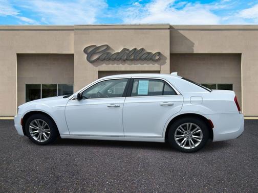 2020 Chrysler 300 Touring