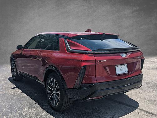 2025 Cadillac LYRIQ Sport