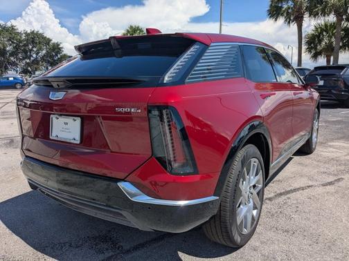 2025 Cadillac OPTIQ Luxury