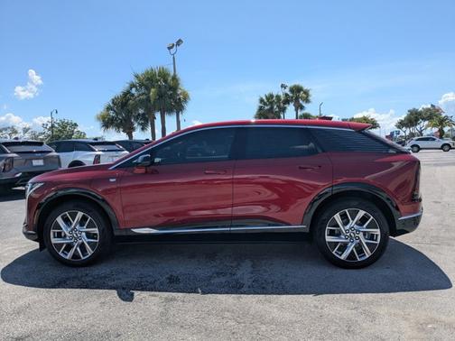 2025 Cadillac OPTIQ Luxury