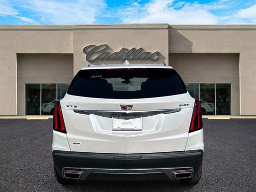 Crystal White Tricoat 2026 Cadillac XT5 Premium Luxury