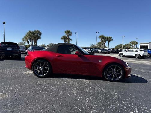 2016 Mazda MX-5 Miata Grand Touring