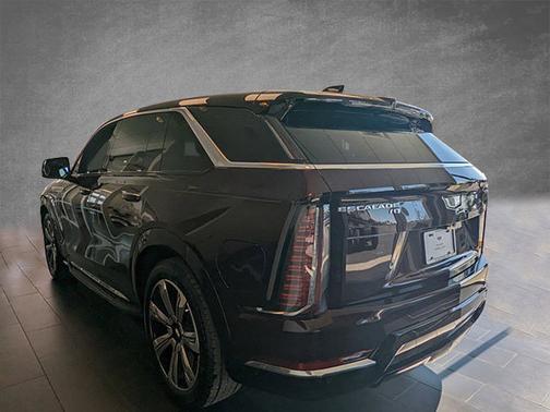 2025 Cadillac Escalade IQ Luxury 1