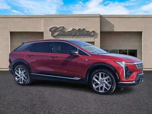 2025 Cadillac OPTIQ Luxury 2 AWD