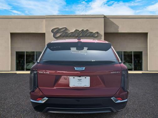 2025 Cadillac OPTIQ Luxury 2 AWD