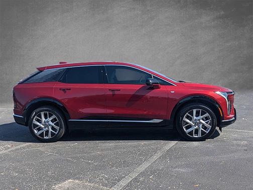 2025 Cadillac OPTIQ Luxury