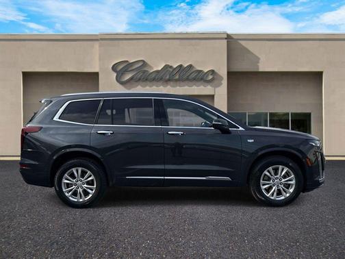 Wilder Metallic 2023 Cadillac XT6 Luxury FWD