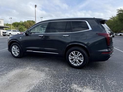 Wilder Metallic 2023 Cadillac XT6 Luxury FWD