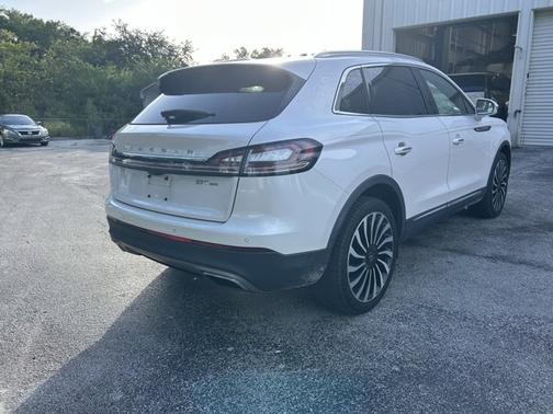 2019 Lincoln Nautilus Black Label