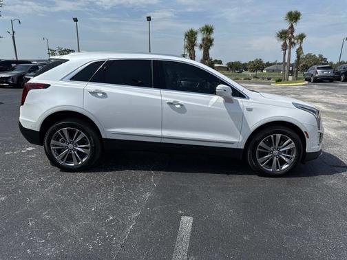 2025 Cadillac XT5 AWD Premium Luxury
